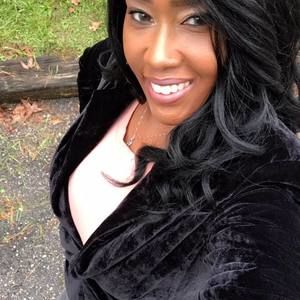 Meet your Posher, Latoya